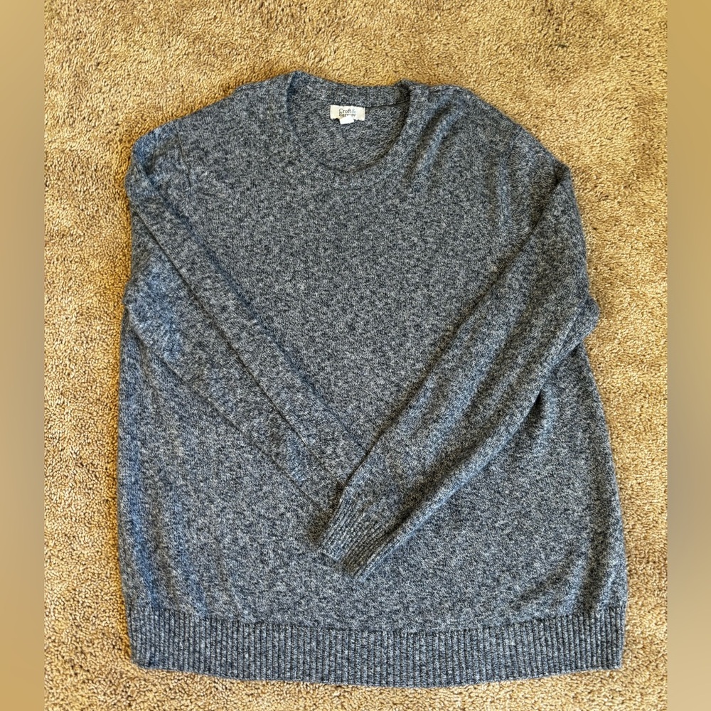 Men’s XXL blue sweater